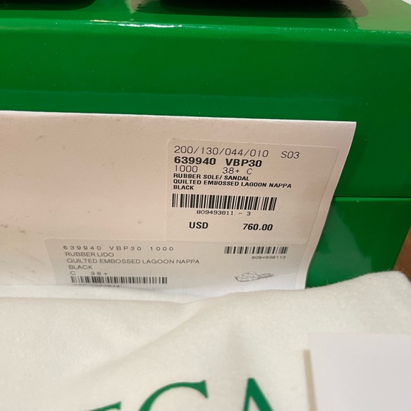 AUTHENTIC Bottega Veneta Rubber Lido Sandals 38.5 - Picture 9 of 9